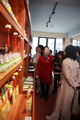 包头市女企业家商会调研会员企业