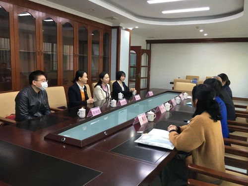 兴塘社区携手东莞市女企业家商会开展春节慰问困难党员活动